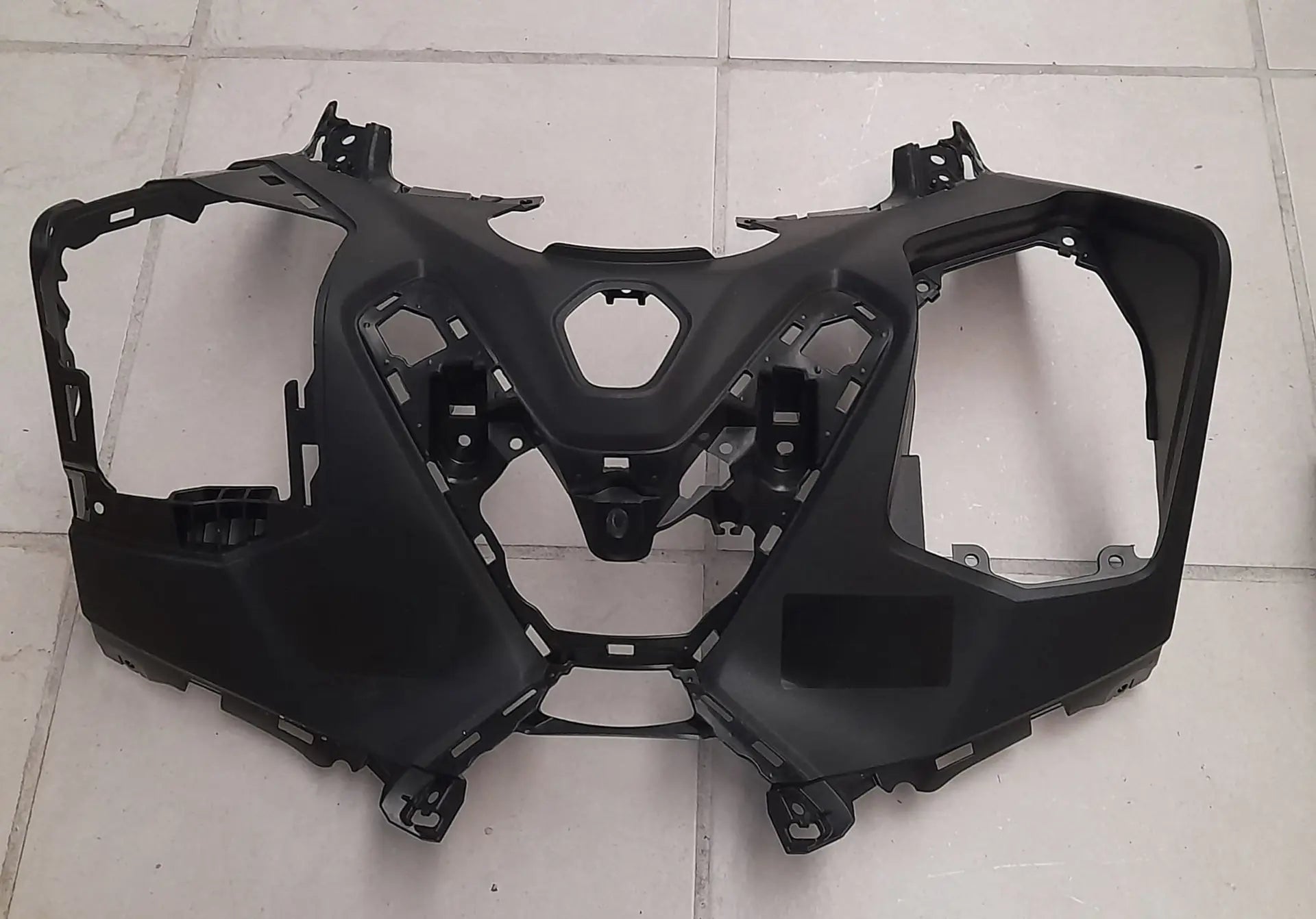 RETROSCUDO PARAGAMBE TMAX 560 2022 2025 ORIGINALE YAMAHA BBW283110000