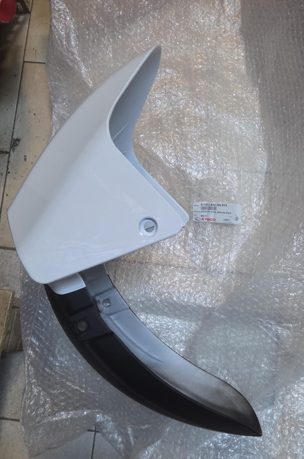 PARAFANGO ANTERIORE BIANCO KYMCO X-CITING 500 EURO 3 / 00155127NV / 61100-LBA2-305-D1S