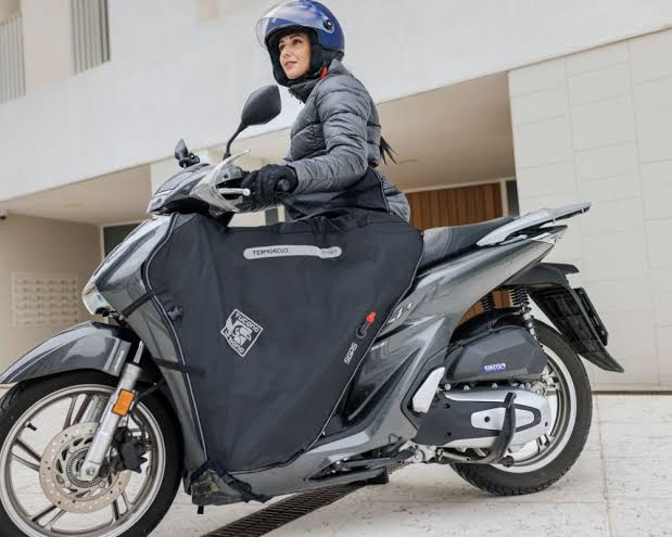 Tucano Urbano R049X Copertina Coprigambe Termoscud Per Vari modelli Piaggio - Honda - Aprilia - Kymco