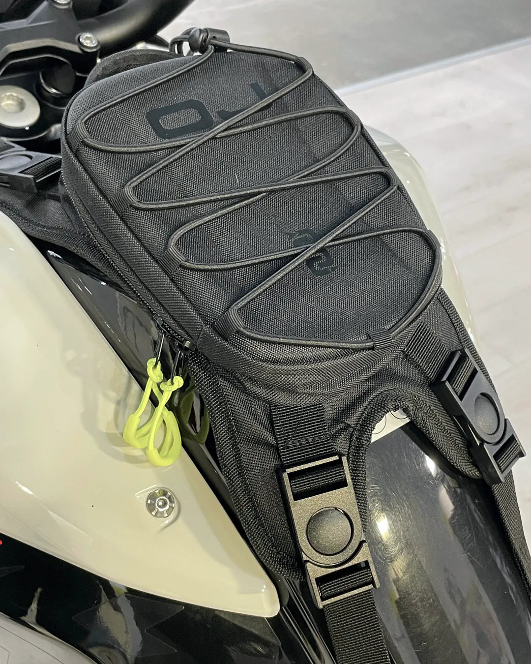 BORSA DA SERBATOIO OJ KEEN M244 1.5LT PICCOLA PER MOTO