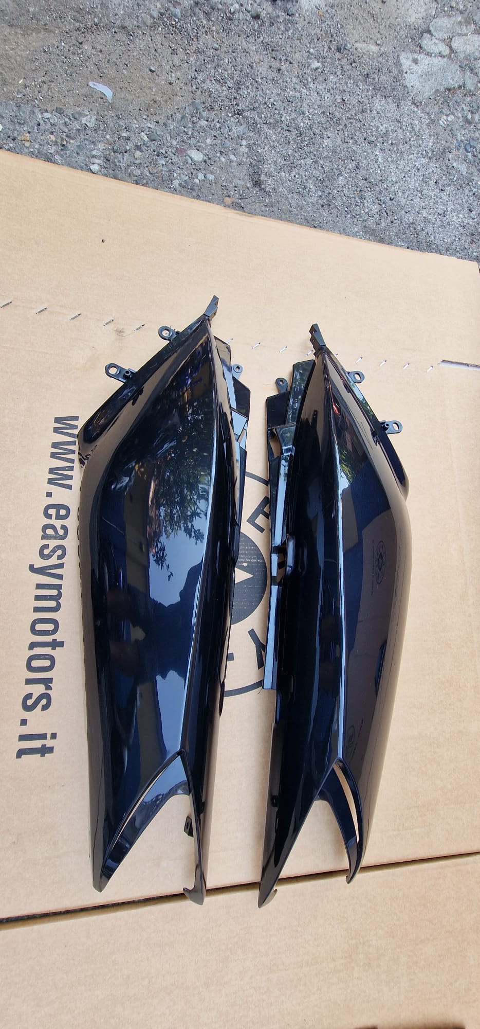 KIT CARENE 12 PEZZI NERO LUCIDO VERSIONE SPORT YAMAHA TMAX T-MAX 500 2001-2007