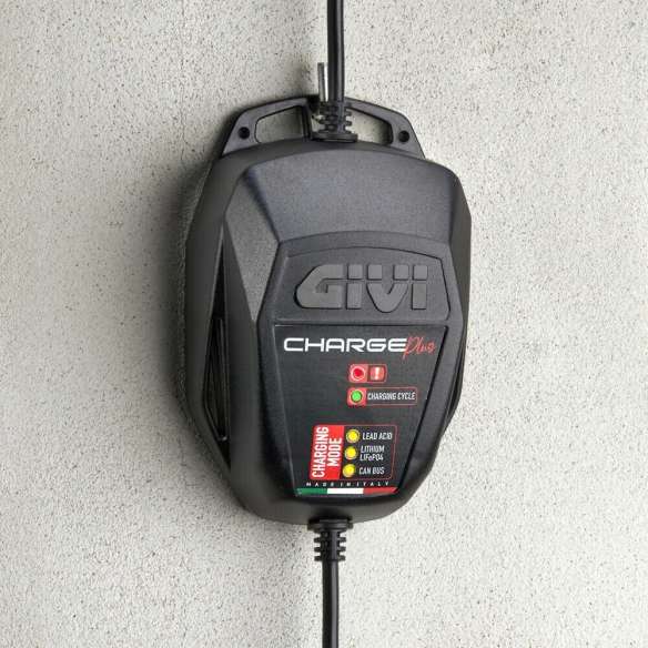 Givi S511 CHARGE PLUS Mantenitore di Carica Batteria con sistema CAN-BUS moto