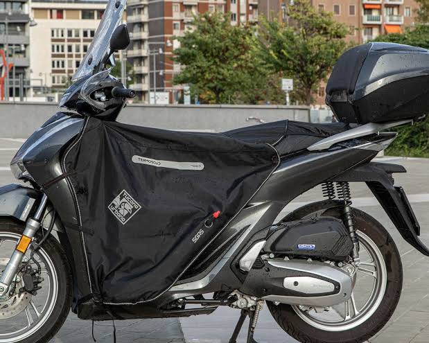 Tucano Urbano R232X Copertina Coprigambe Termoscud Per KYMCO Agility S 50 / 125 / 200 DAL 2022>