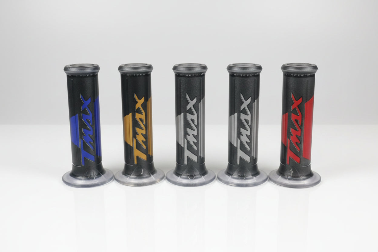 COPPIA MANOPOLE CON SCRITTA TMAX VARI COLORI YAMAHA T MAX 500 530 560 2001-2026