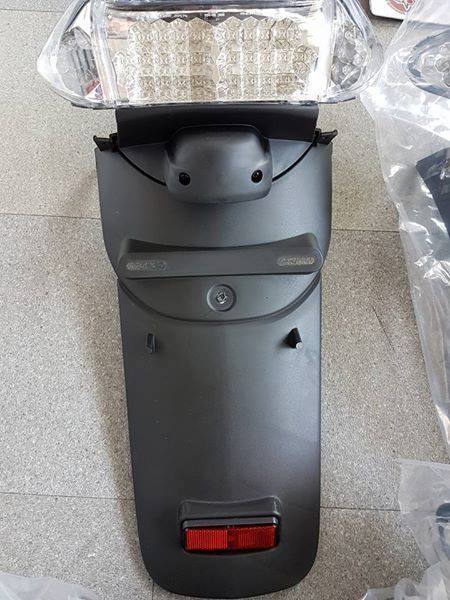 FRECCE ANTERIORE A LED+FANALE STOP+PARAFANGO POSTERIORE TMAX T MAX 500 2001>2007 - Foto 3 di 8